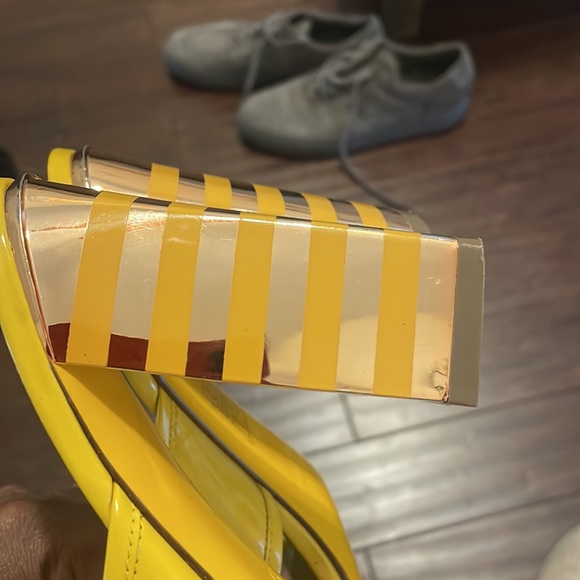 Marc Jacobs yellow leather mule sandals - Picture 6 of 6